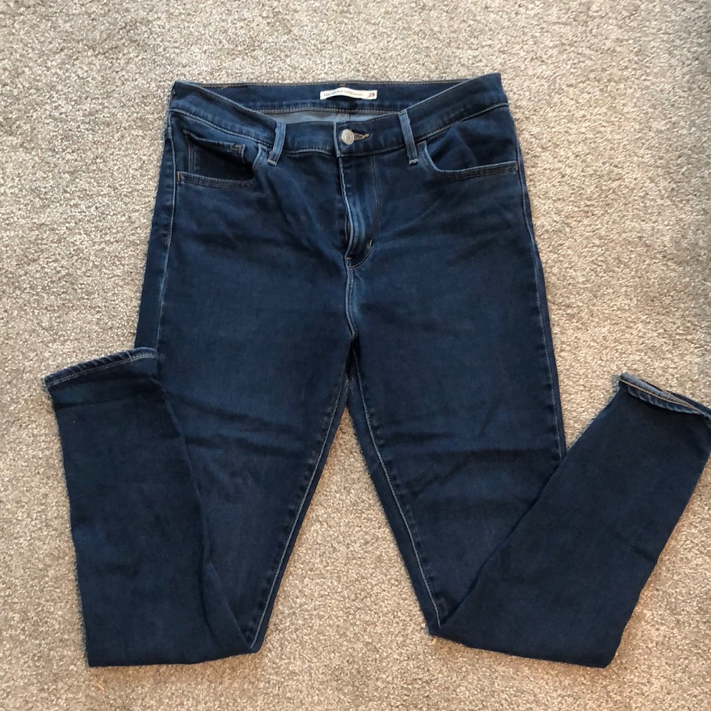 Levi 720 high rise super skinny jeans size 29
